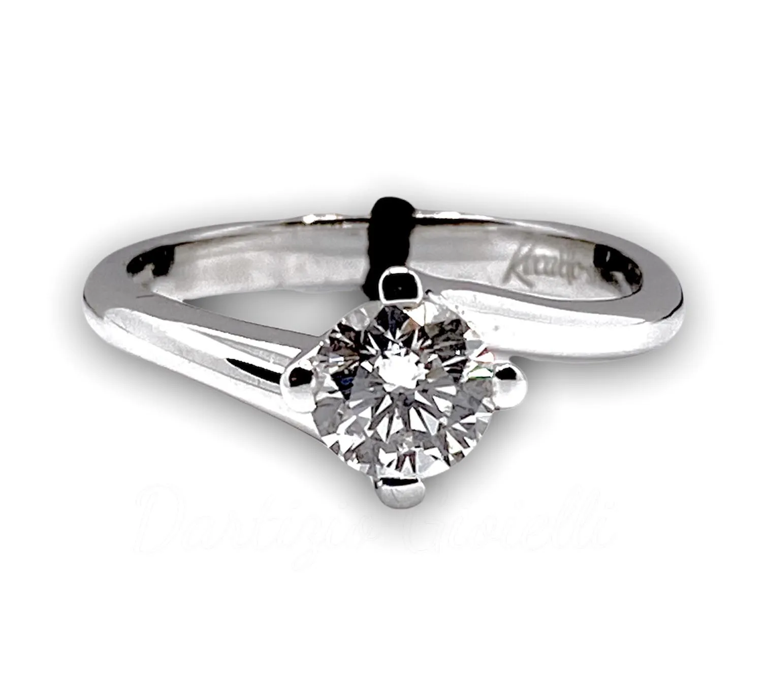 Anello Solitario Recarlo Valentino con Brillante CT 0.66